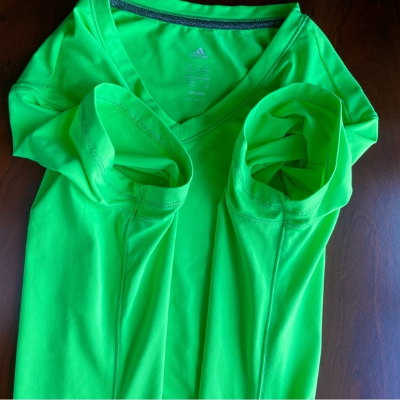 Adidas tee - Picture 3 of 7